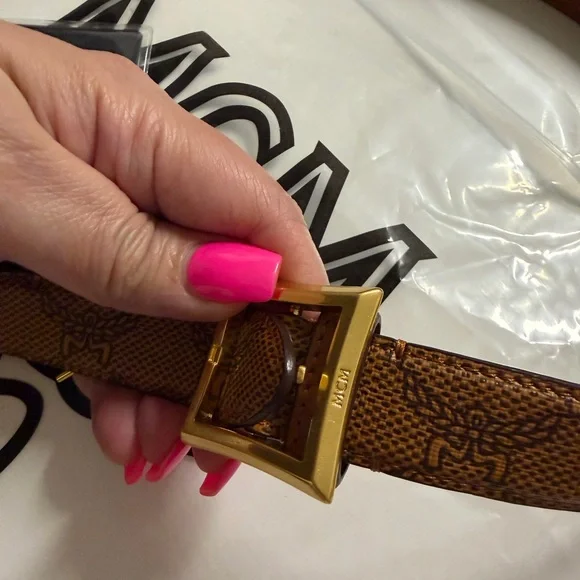 MCM Brown Leather Belt with Gold Buckle - Picture 2 of 4